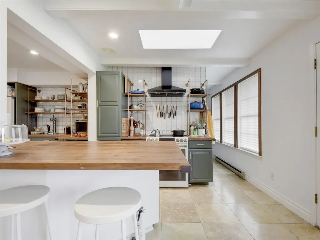 13322 Broadmeade Avenue Austin TX 78729