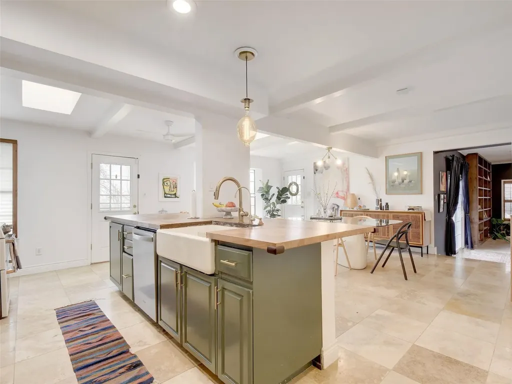 13322 Broadmeade Avenue Austin TX 78729