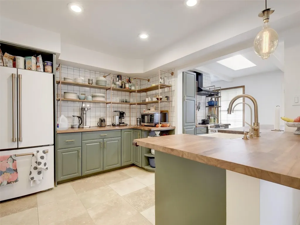 13322 Broadmeade Avenue Austin TX 78729