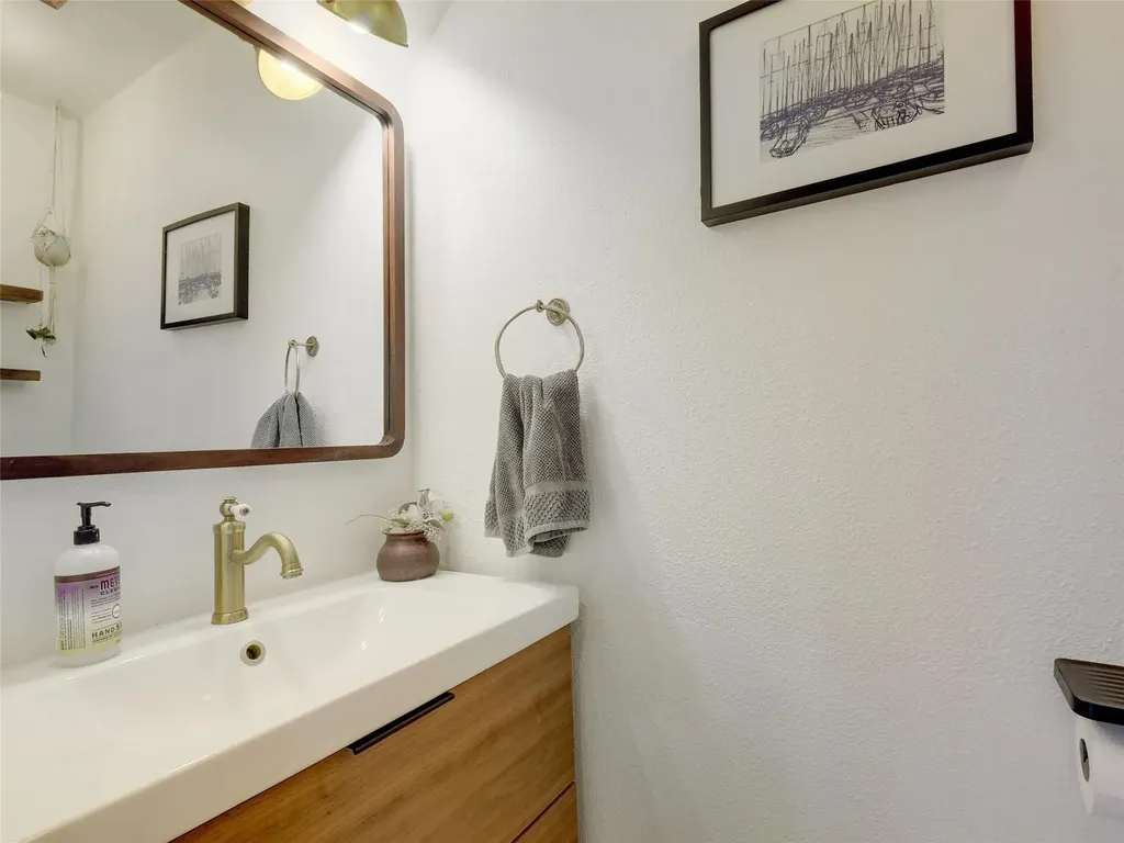 13322 Broadmeade Avenue Austin TX 78729