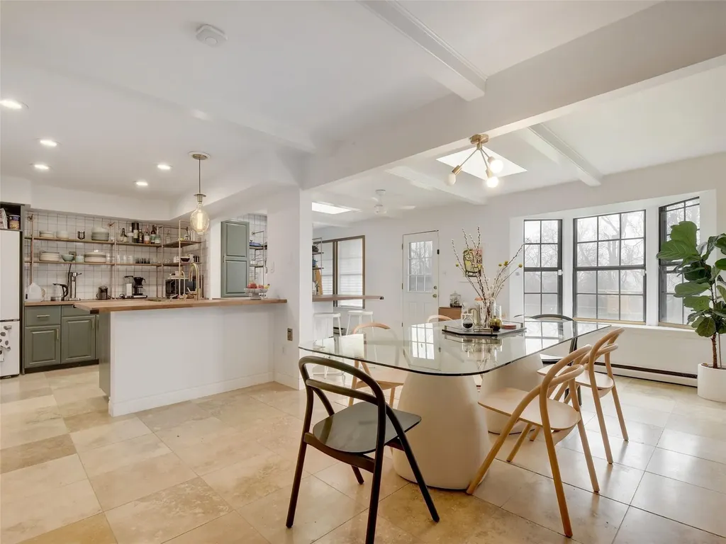 13322 Broadmeade Avenue Austin TX 78729