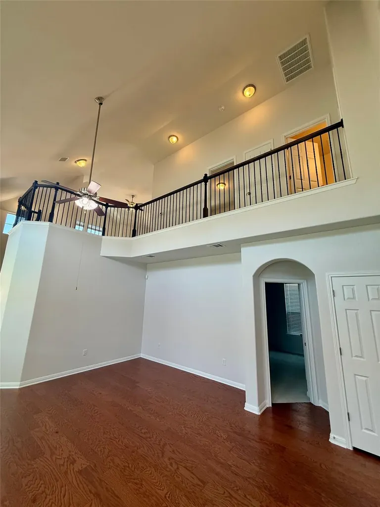 907 Sleepy Dell Lane Austin TX 78748