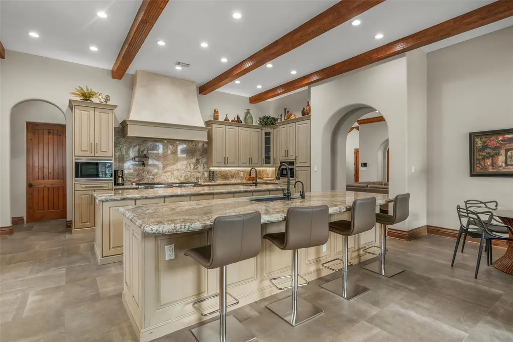 4407 Island Cove Austin TX 78731