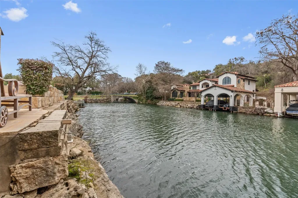 4407 Island Cove Austin TX 78731