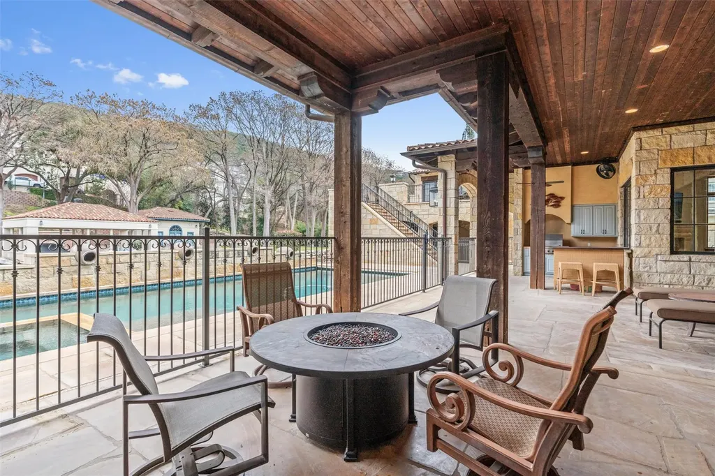 4407 Island Cove Austin TX 78731
