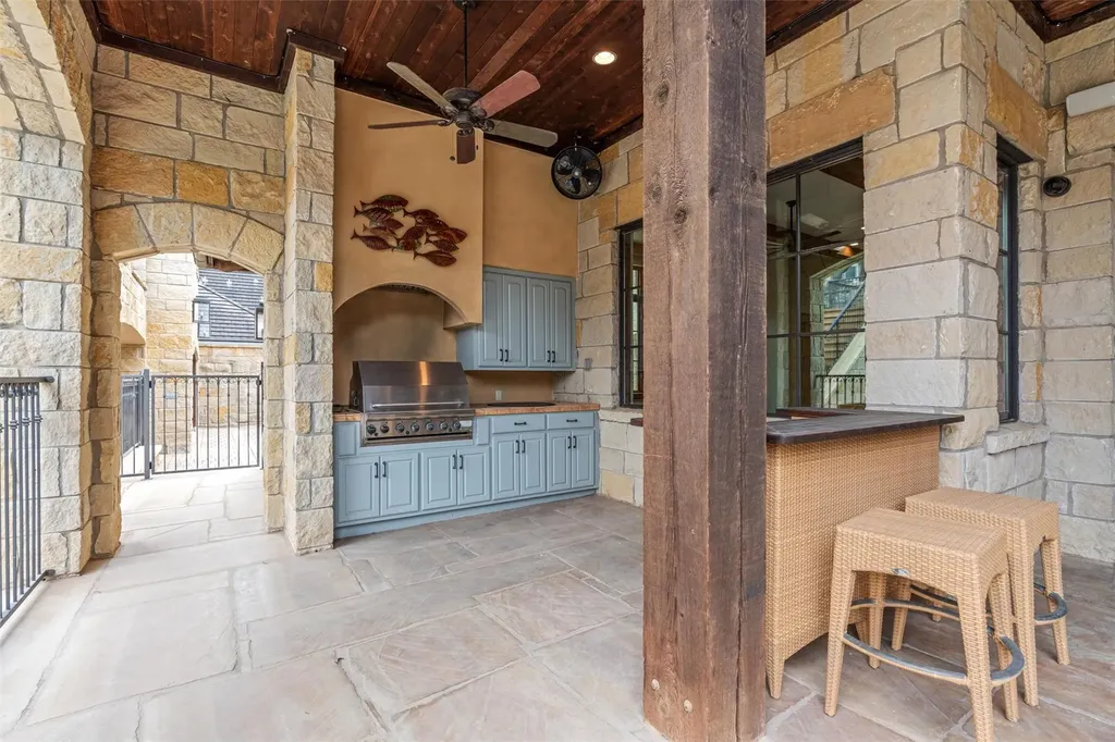 4407 Island Cove Austin TX 78731