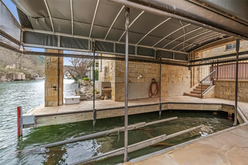 4407 Island Cove Austin TX 78731