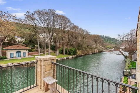 4407 Island Cove Austin TX 78731