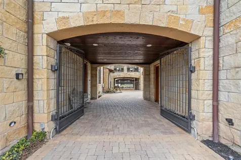 4407 Island Cove Austin TX 78731