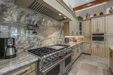 4407 Island Cove Austin TX 78731