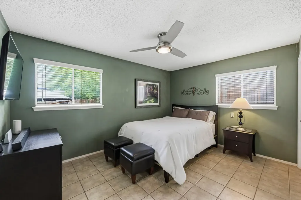 4910 Sylvandale Drive Austin TX 78745