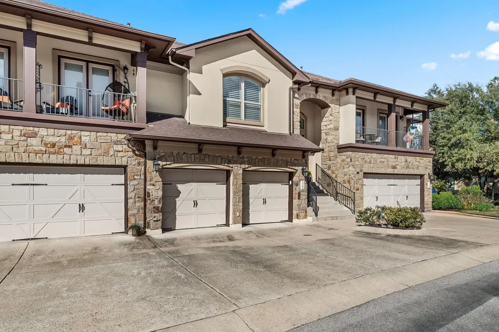 319 Lombardia Drive Austin TX 78734