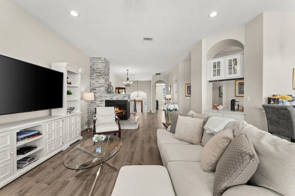 319 Lombardia Drive Austin TX 78734