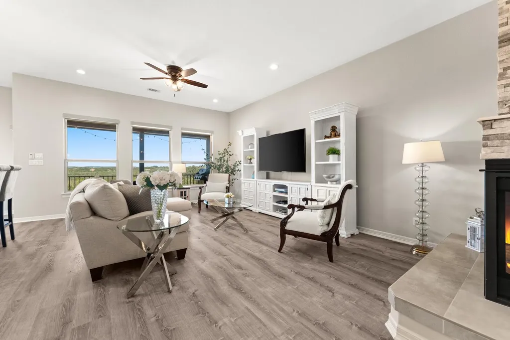 319 Lombardia Drive Austin TX 78734