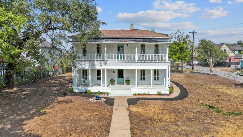 810 E 13th Street Austin TX 78702