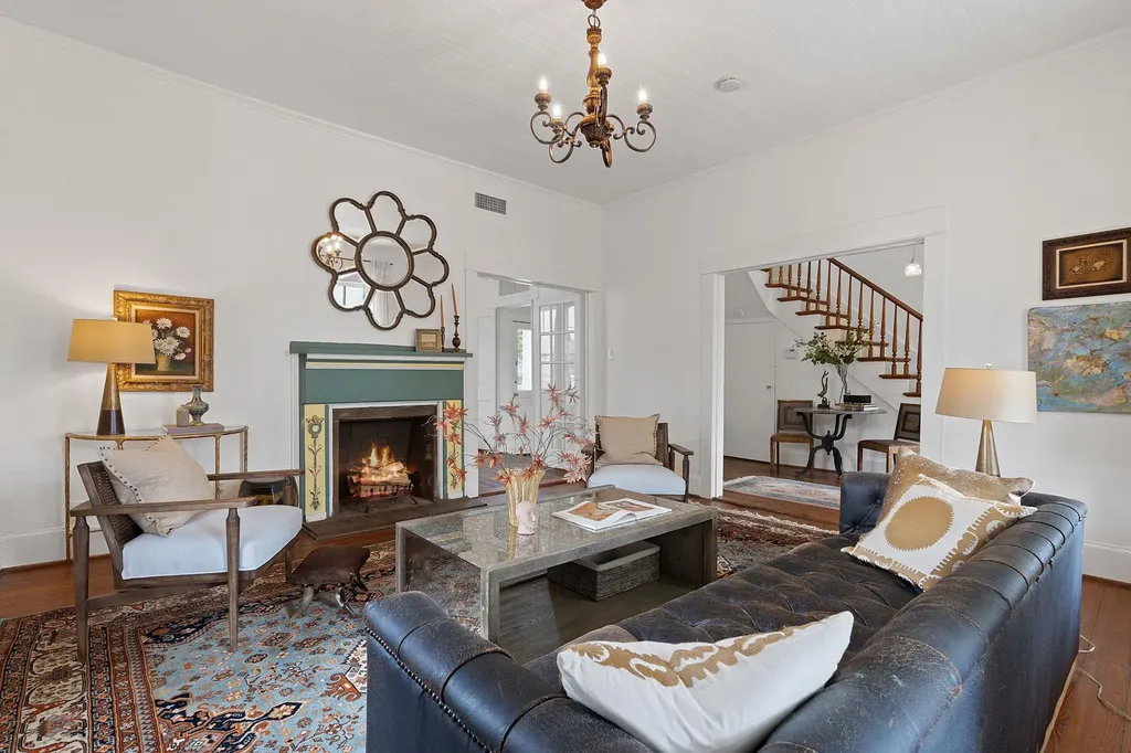 810 E 13th Street Austin TX 78702