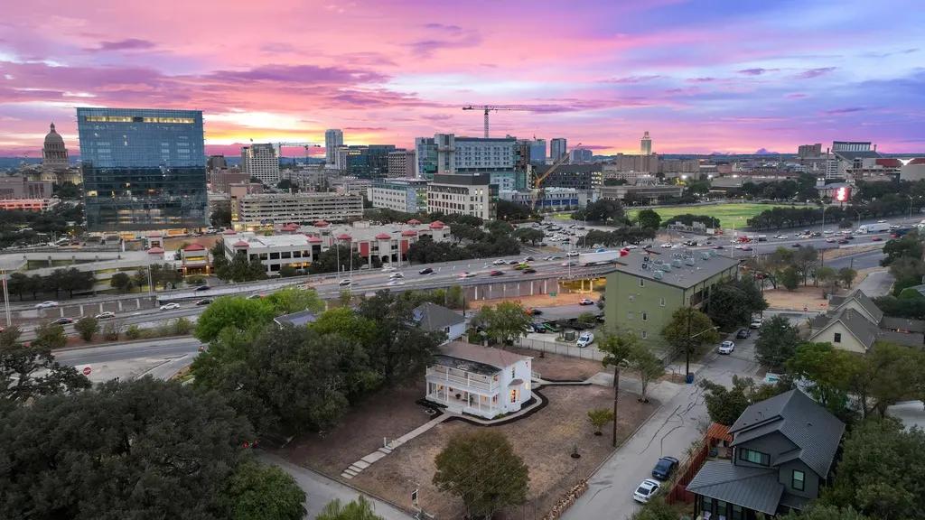 810 E 13th Street Austin TX 78702