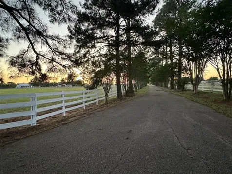 2502 Highway 304 Smithville TX 78957