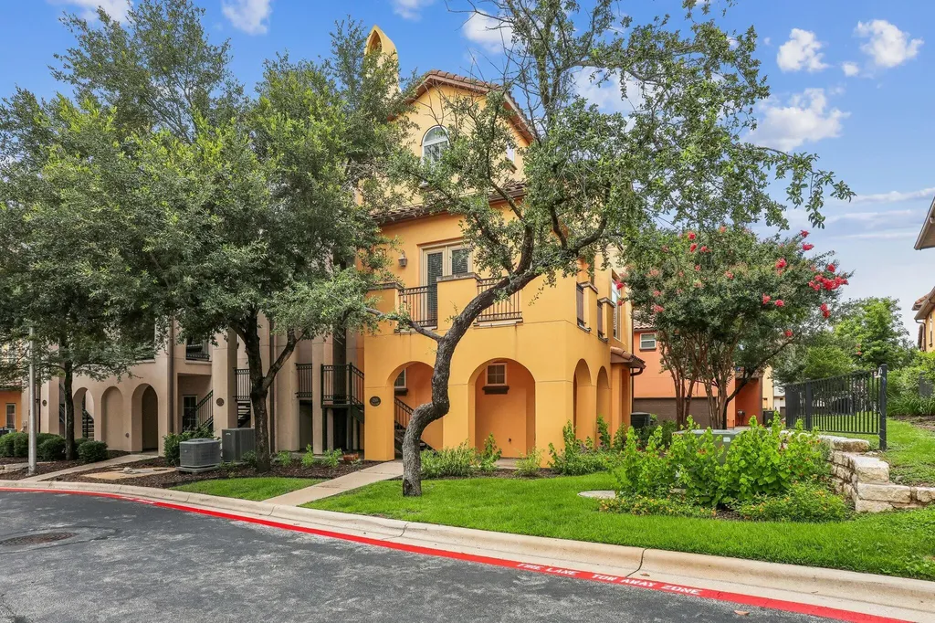 12113 Terraza Circle Austin TX 78726