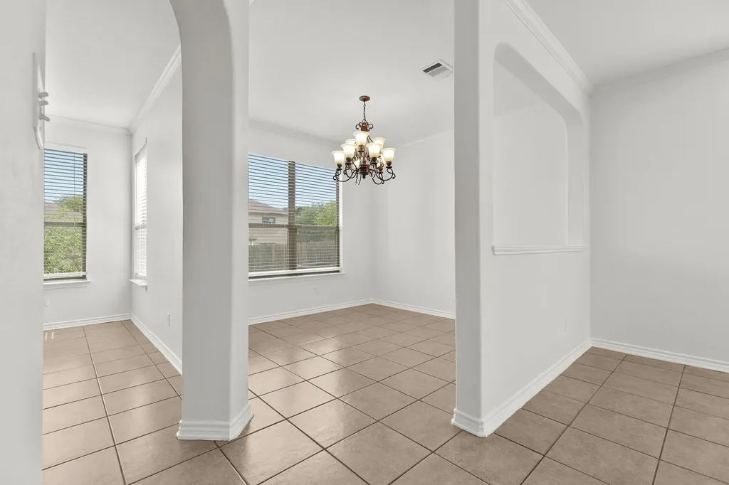 1635 Bayland Street Round Rock TX 78664