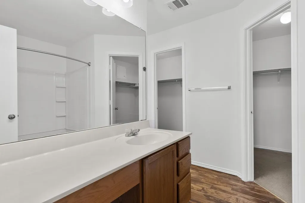 1635 Bayland Street Round Rock TX 78664