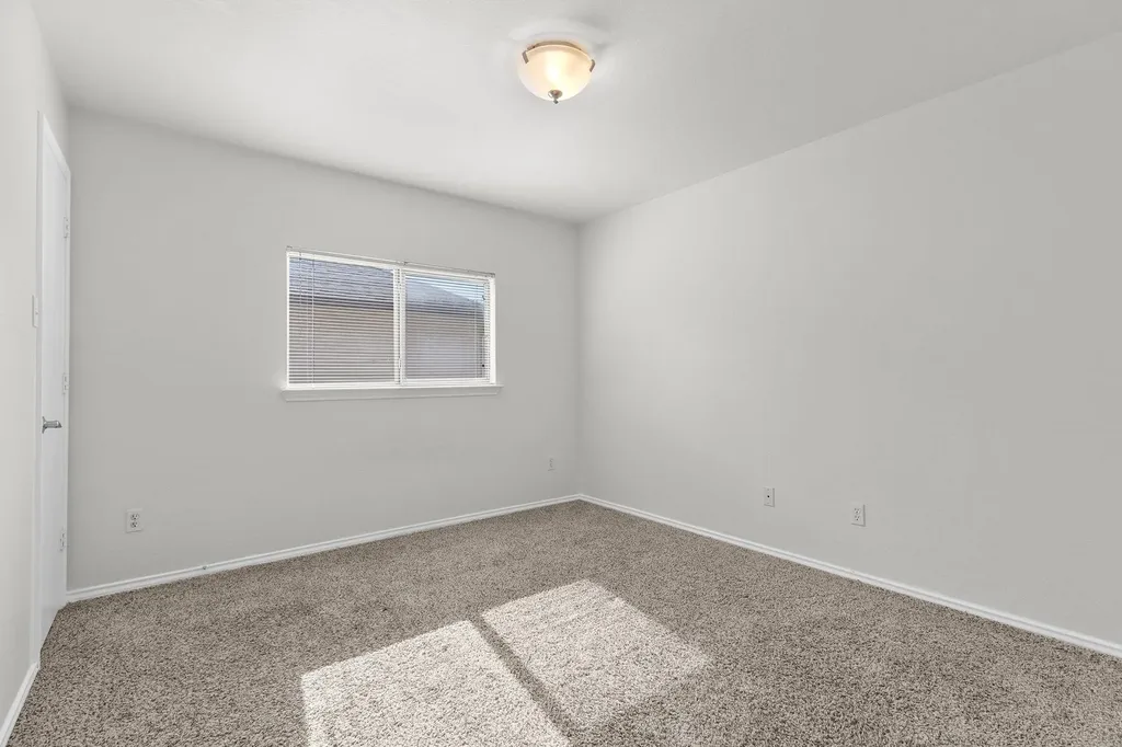 1635 Bayland Street Round Rock TX 78664