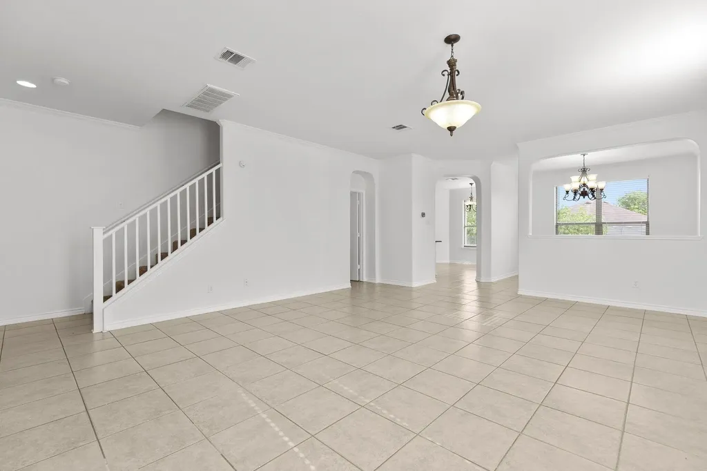 1635 Bayland Street Round Rock TX 78664