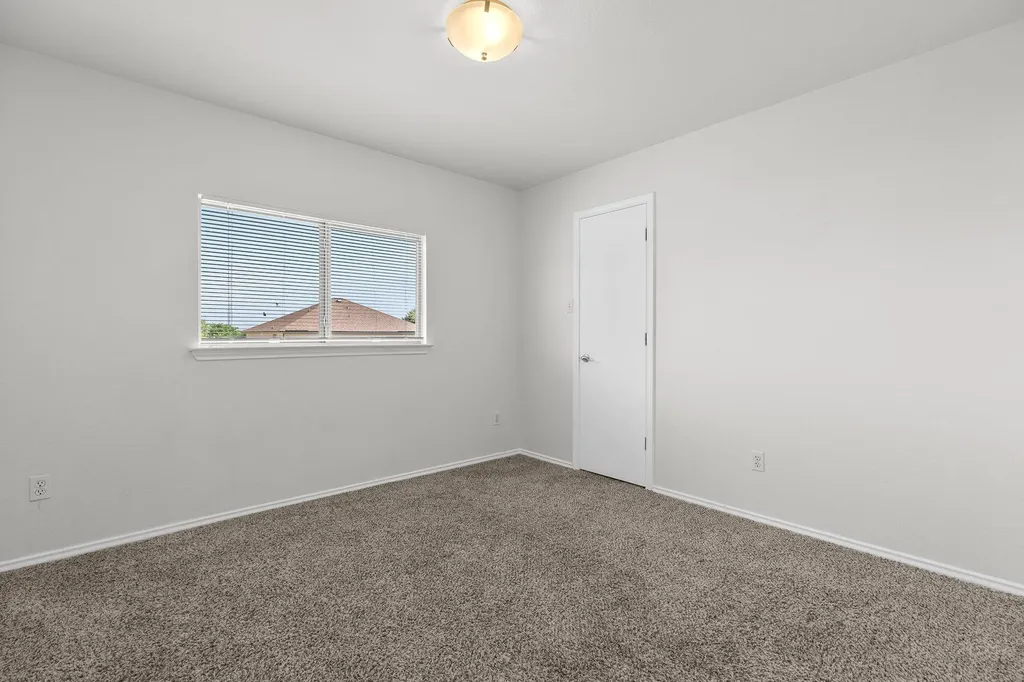 1635 Bayland Street Round Rock TX 78664