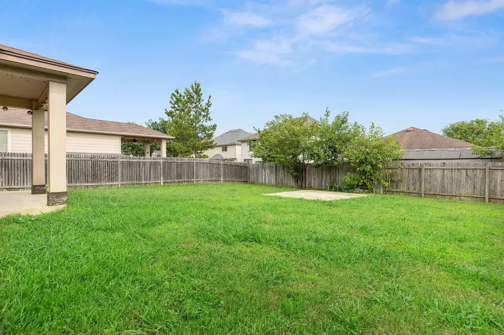 1635 Bayland Street Round Rock TX 78664