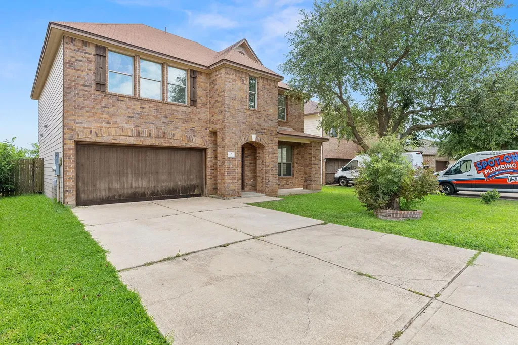 1635 Bayland Street Round Rock TX 78664