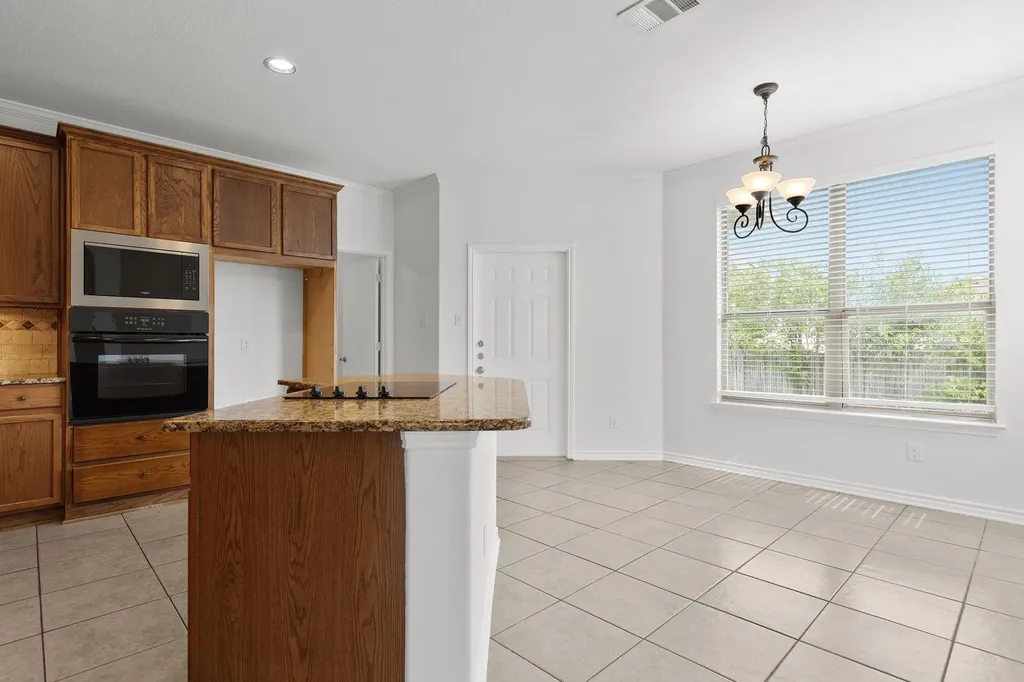 1635 Bayland Street Round Rock TX 78664