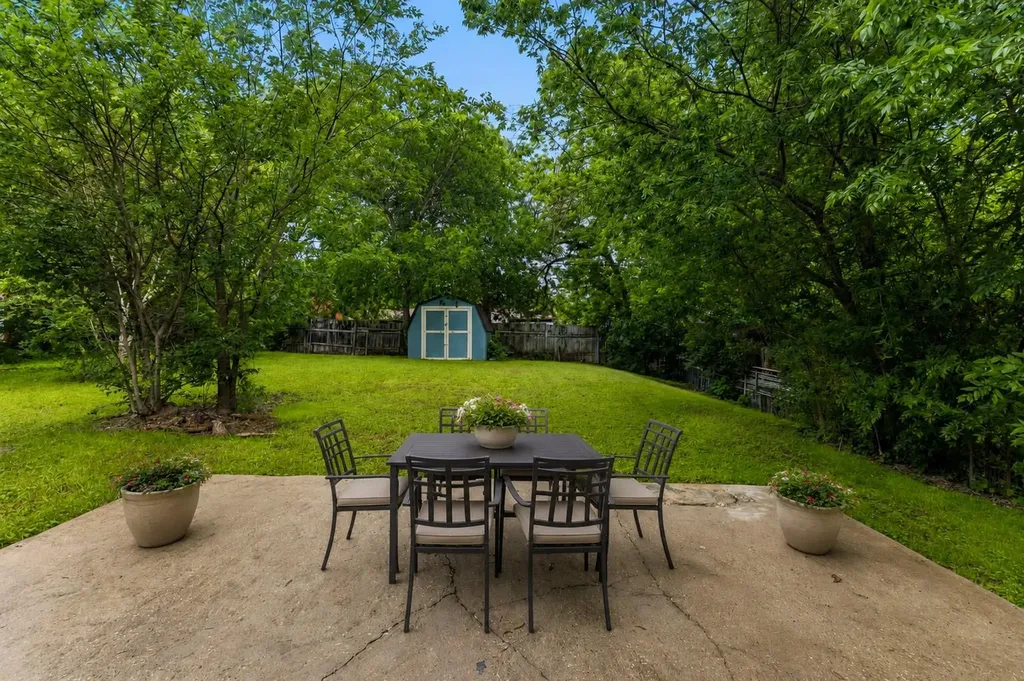 6902 Notre Dame Drive Austin TX 78723