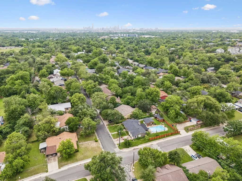 6902 Notre Dame Drive Austin TX 78723