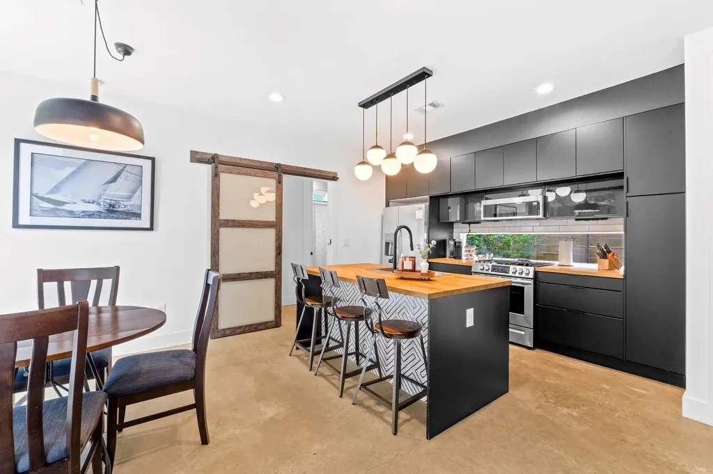 1706 Perez Street Austin TX 78721