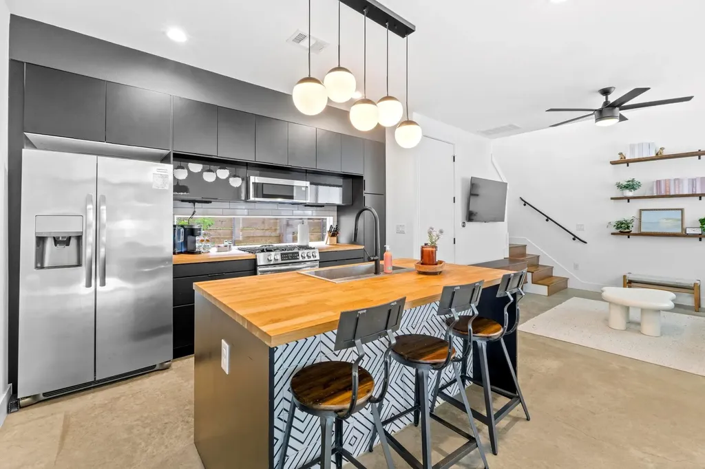 1706 Perez Street Austin TX 78721