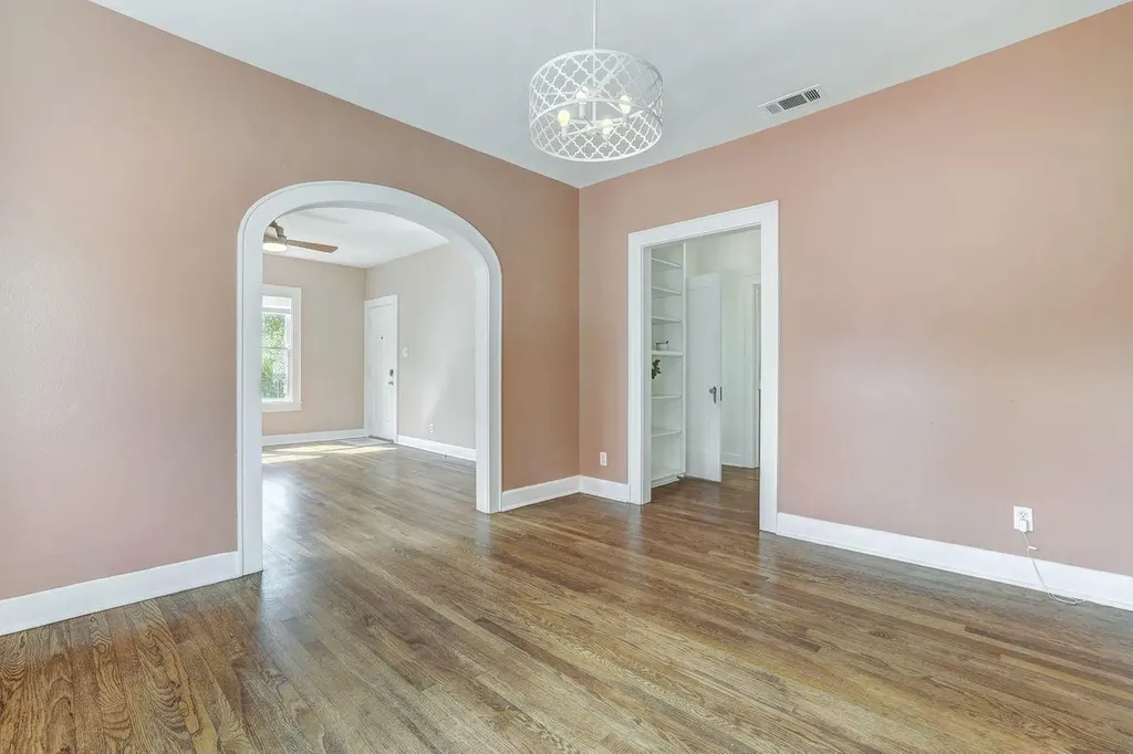 4412 Red River Street Austin TX 78751