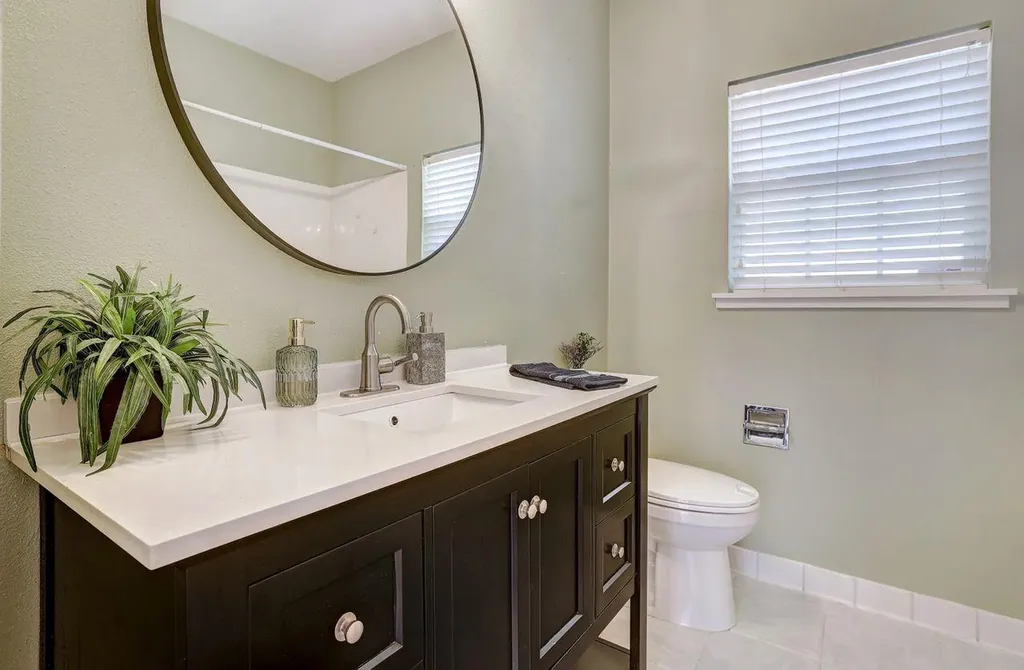 4412 Red River Street Austin TX 78751