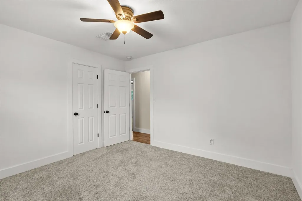 156 W Castleshoals Drive Granite Shoals TX 78654