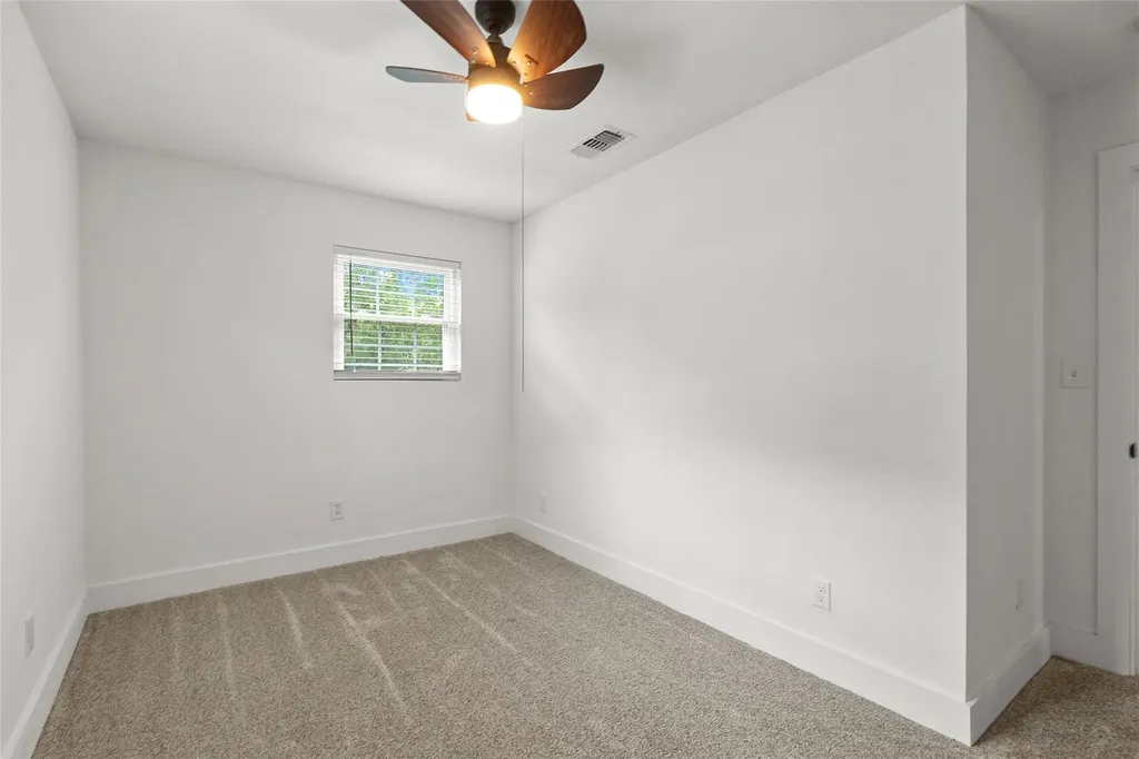 156 W Castleshoals Drive Granite Shoals TX 78654