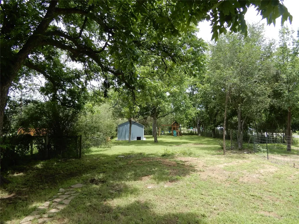 901 N Main Street Elgin TX 78621