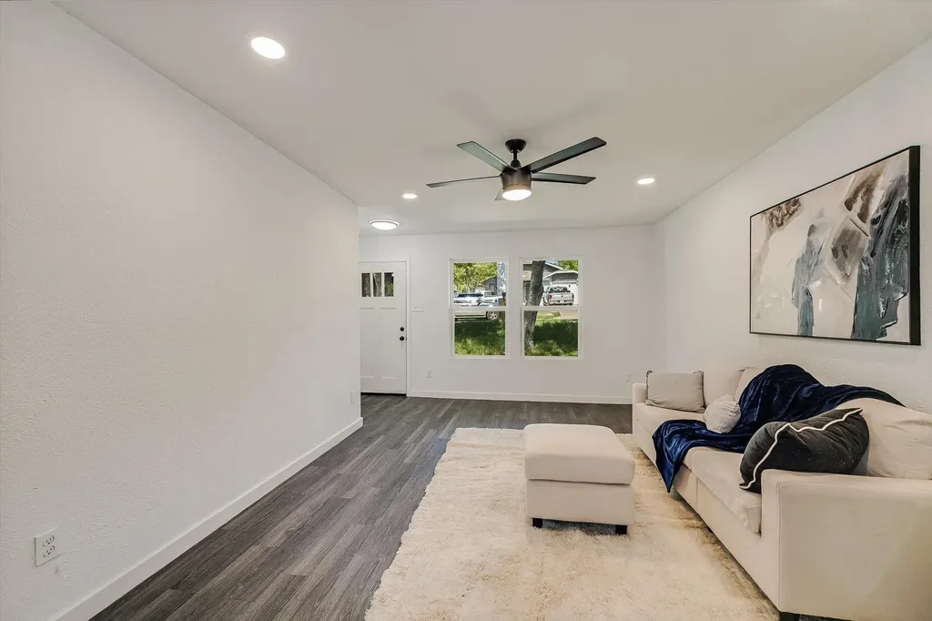 6913 Shannon Drive Austin TX 78724