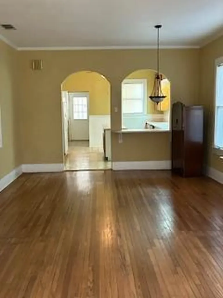 413 Fowzer Street Taylor TX 76574