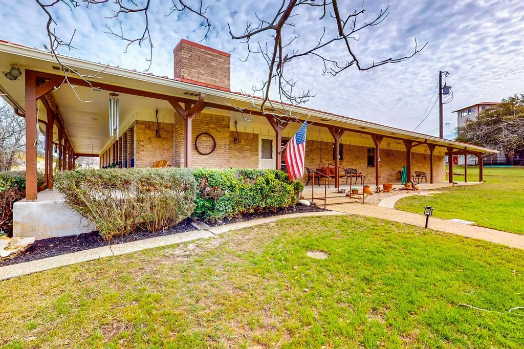 1905 Brushy Bend Drive Round Rock TX 78681