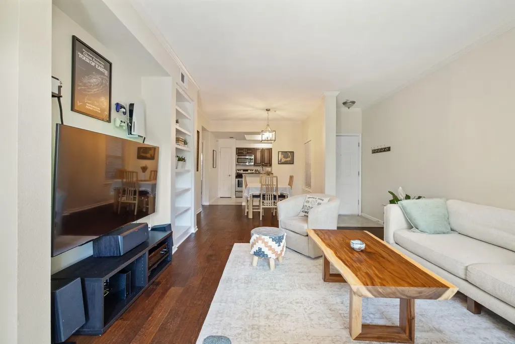 6000 Shepherd Mountain Cove Austin TX 78730