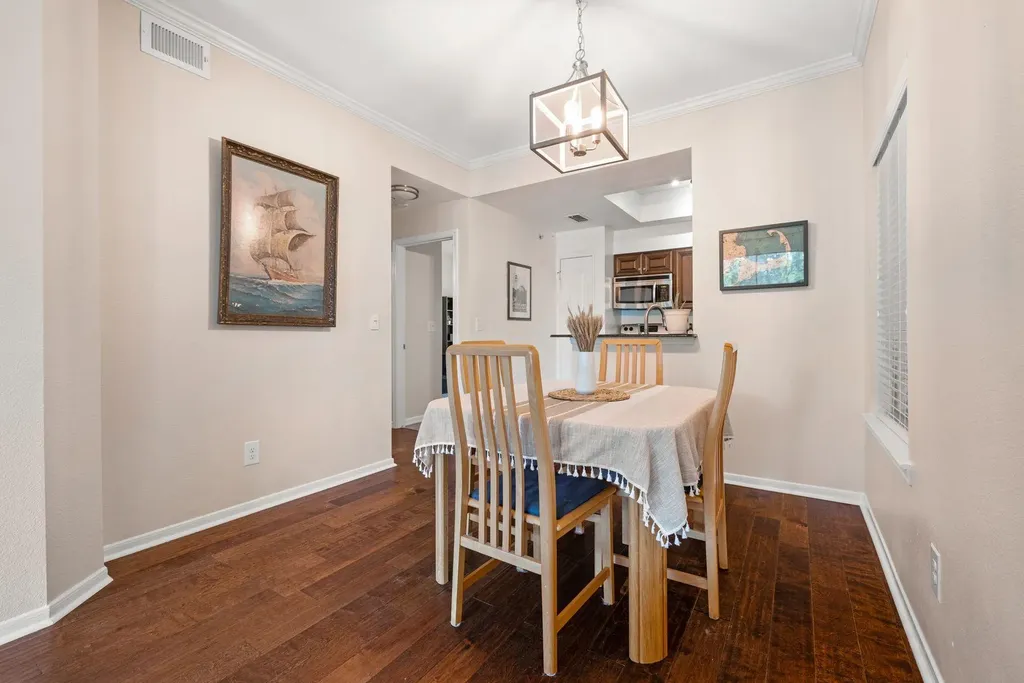 6000 Shepherd Mountain Cove Austin TX 78730