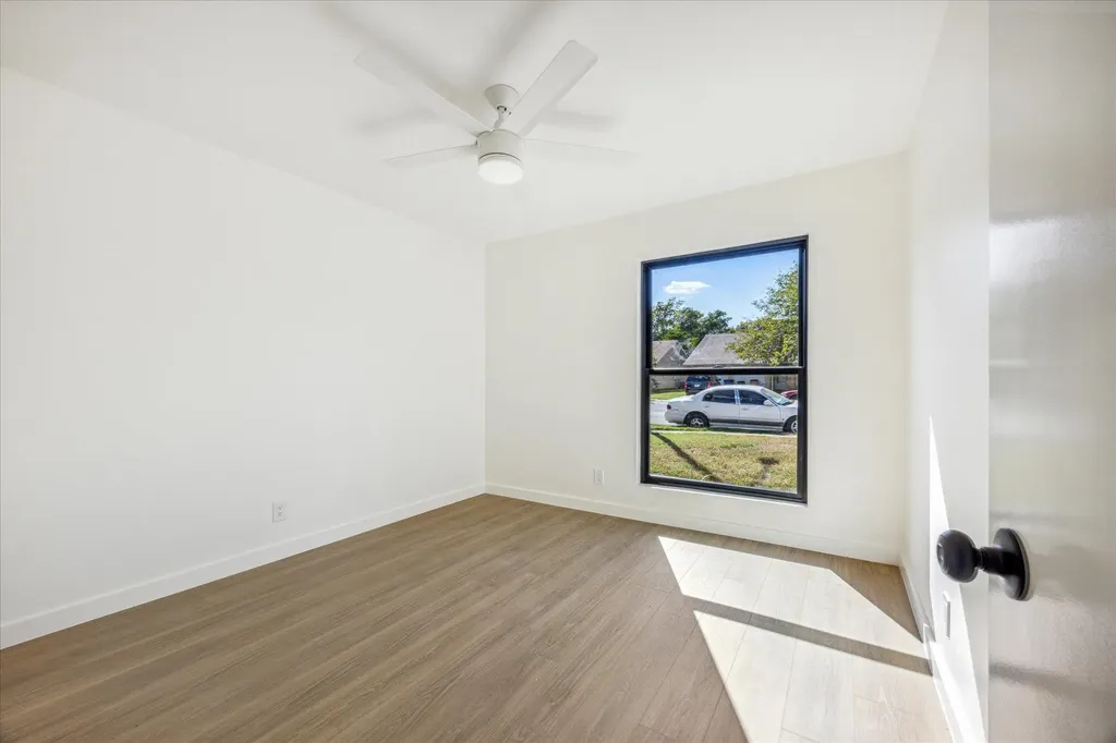 6411 Sandshof Drive Austin TX 78724