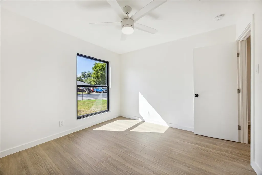 6411 Sandshof Drive Austin TX 78724