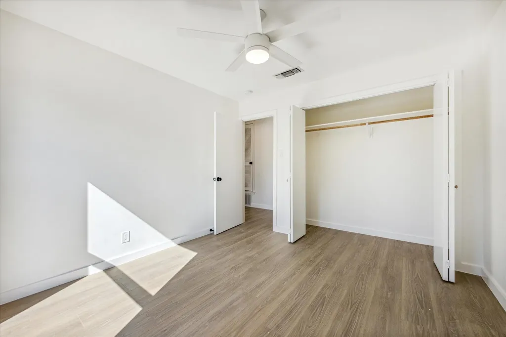 6411 Sandshof Drive Austin TX 78724
