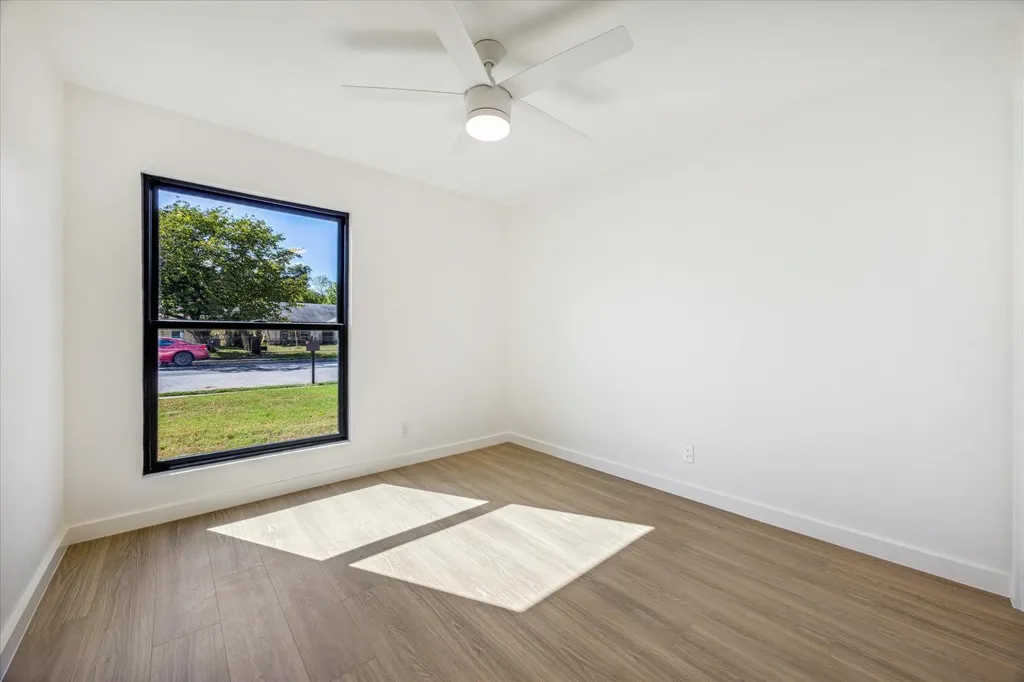 6411 Sandshof Drive Austin TX 78724