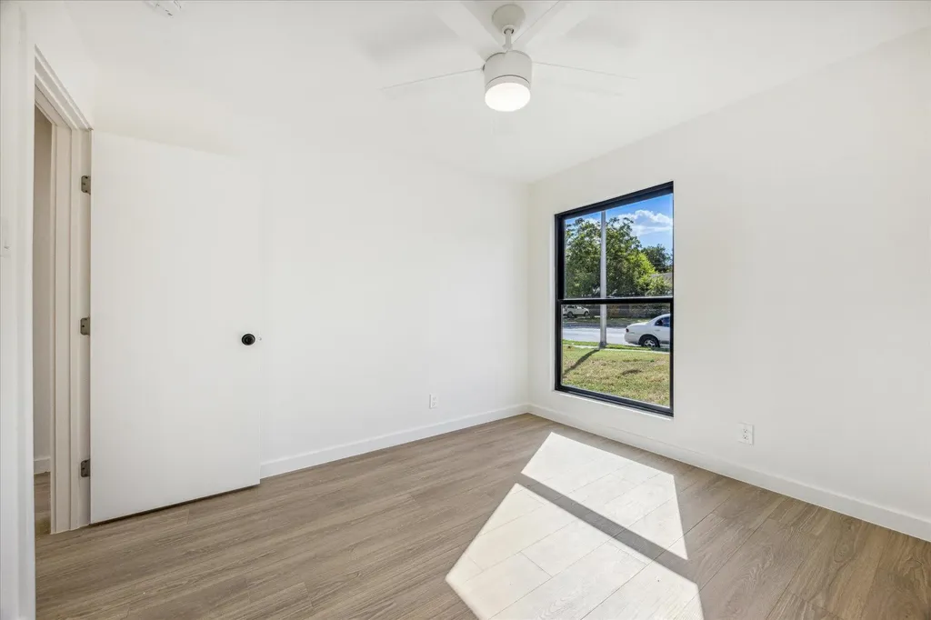 6411 Sandshof Drive Austin TX 78724